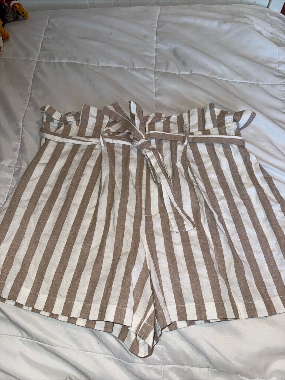 DO+BE High-Rise Paperbag Stripe Shorts - Beige & White